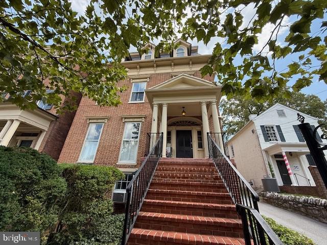 112 N CAMERON STREET