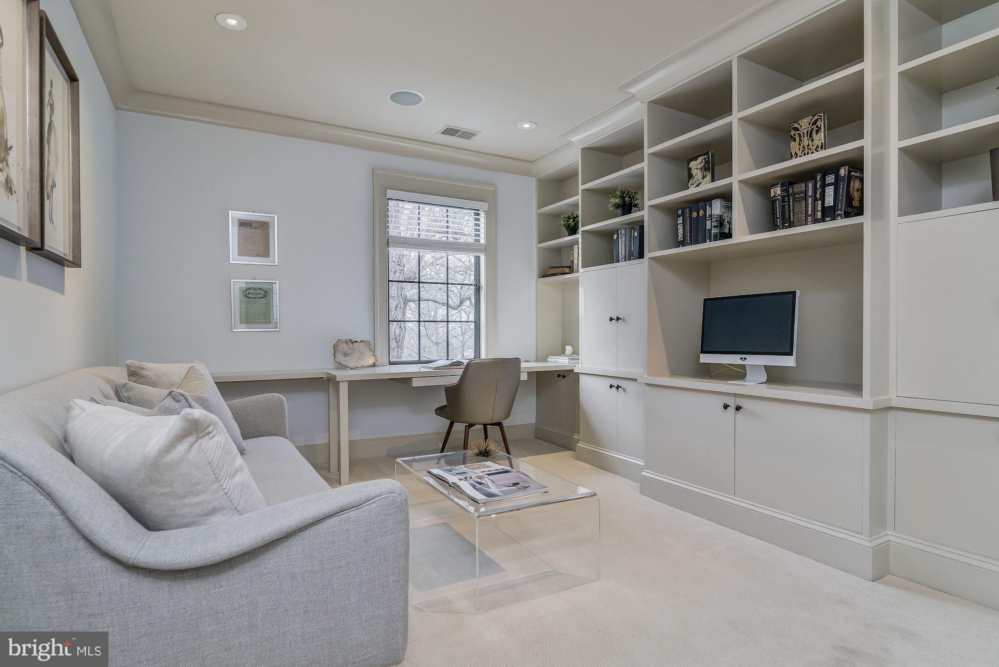 SPRING VALLEY - Residential