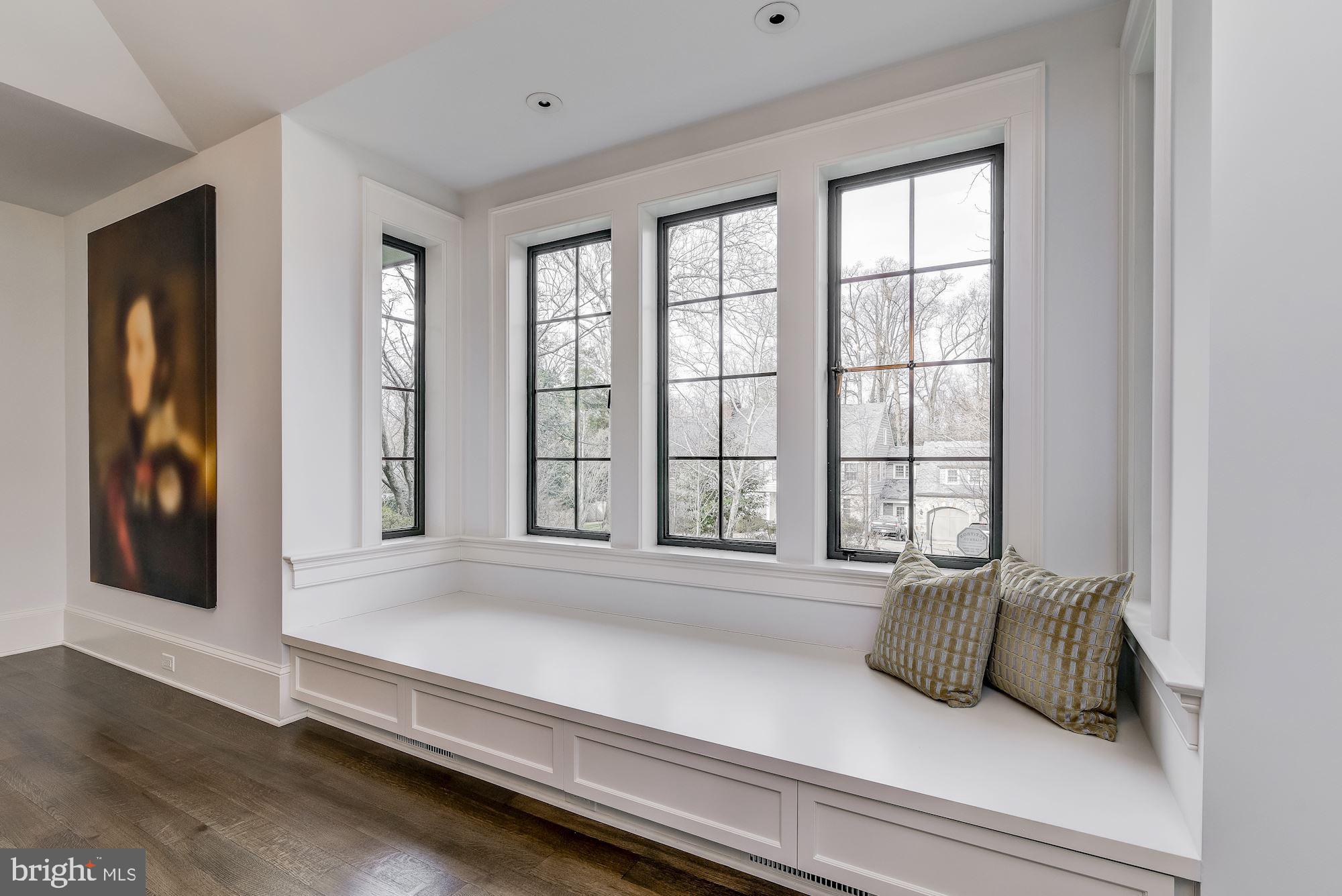 SPRING VALLEY - Residential