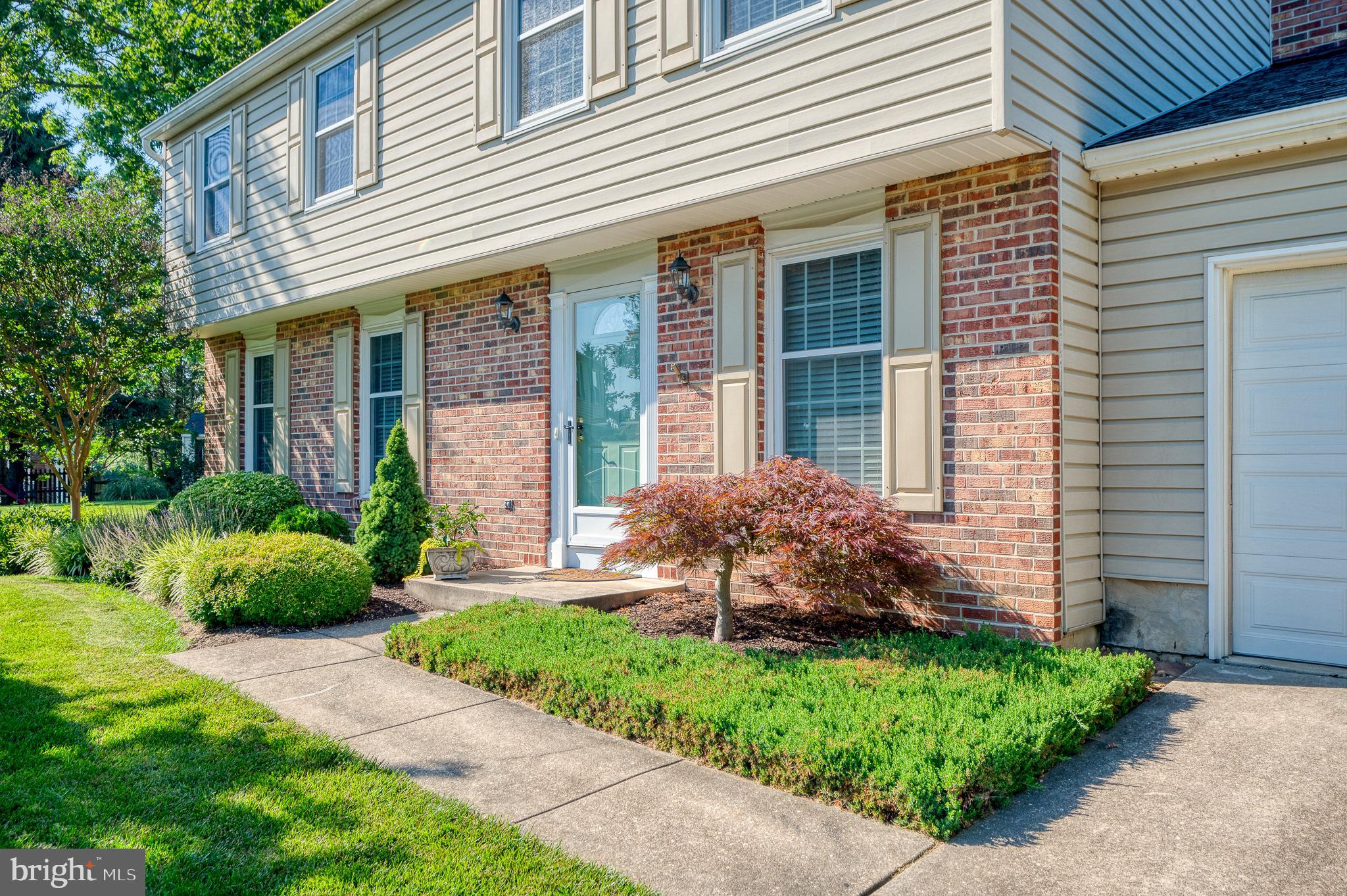 1400 MIDHURST COURT