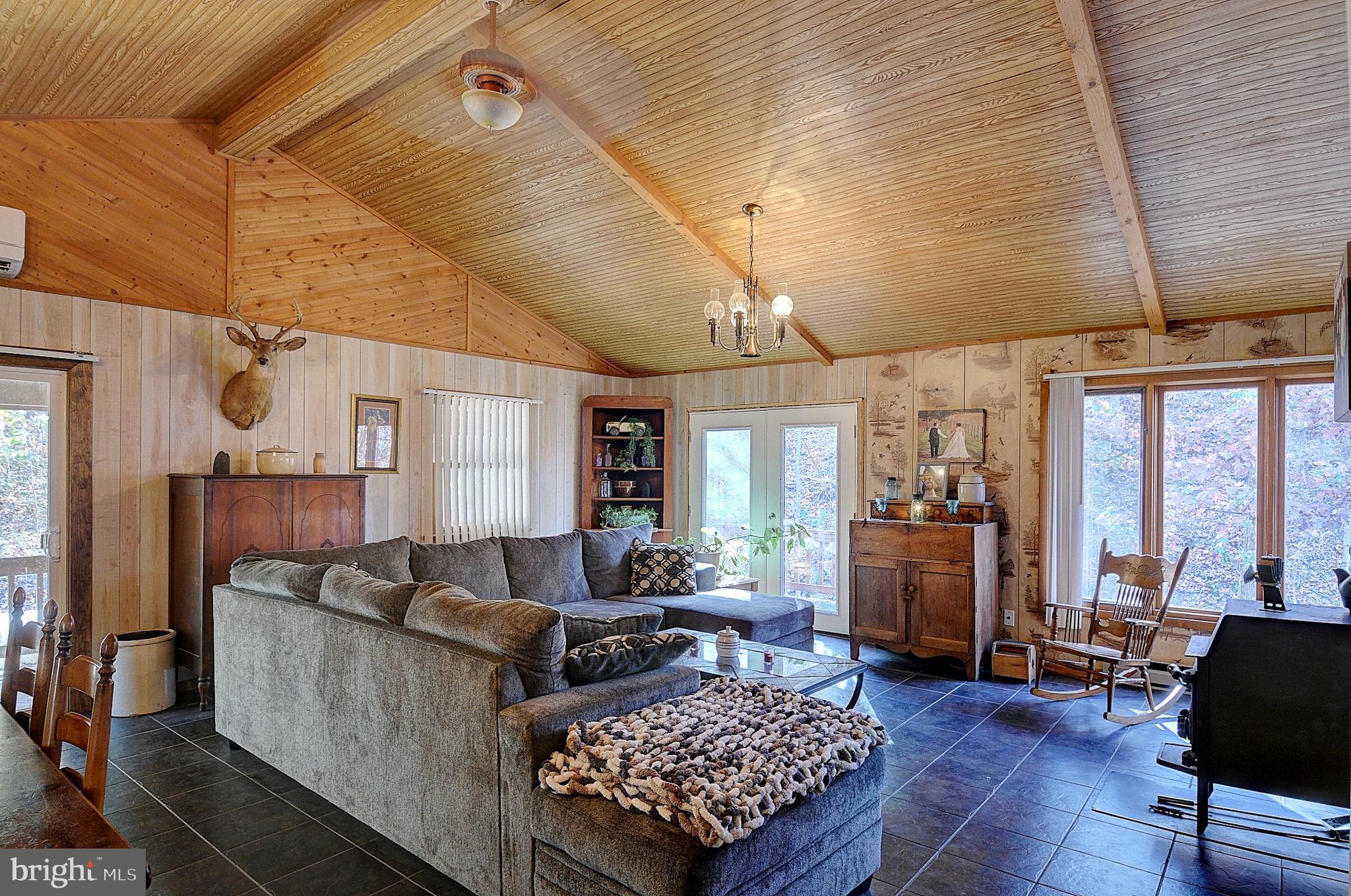 SUNDANCE MOUNTAIN - Residential