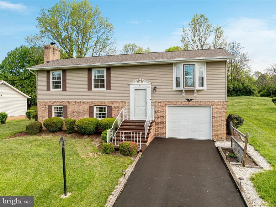 Welcome to this lovingly maintained 4-bedroom, 2.5-bath home in the popular Sylvan Grove neighborhood in Inwood. Sitting on a roomy 1/3-acre lot, this home offers a great mix of comfort, updates, and charm in a super convenient location.

The kitchen features granite counters and plenty of cabinets—perfect for cooking and gathering. The lower level offers a cozy wood-burning fireplace, just right for chilly evenings this fall and winter. You’ll love the soft, upgraded carpet with extra-thick padding that runs throughout the home—so comfy underfoot!

Important updates have been taken care of, too: newer windows,  roof (2008), HVAC (2019), water heater (2024), and water softener (2011)—all helping to give you peace of mind. Step outside and you'll find a large backyard shed, great for storage or hobbies.

This is a place where you can truly feel at home!