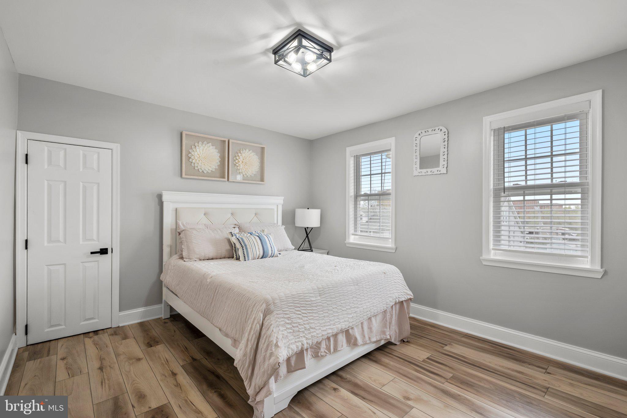 NEW PITTSBURG - Residential