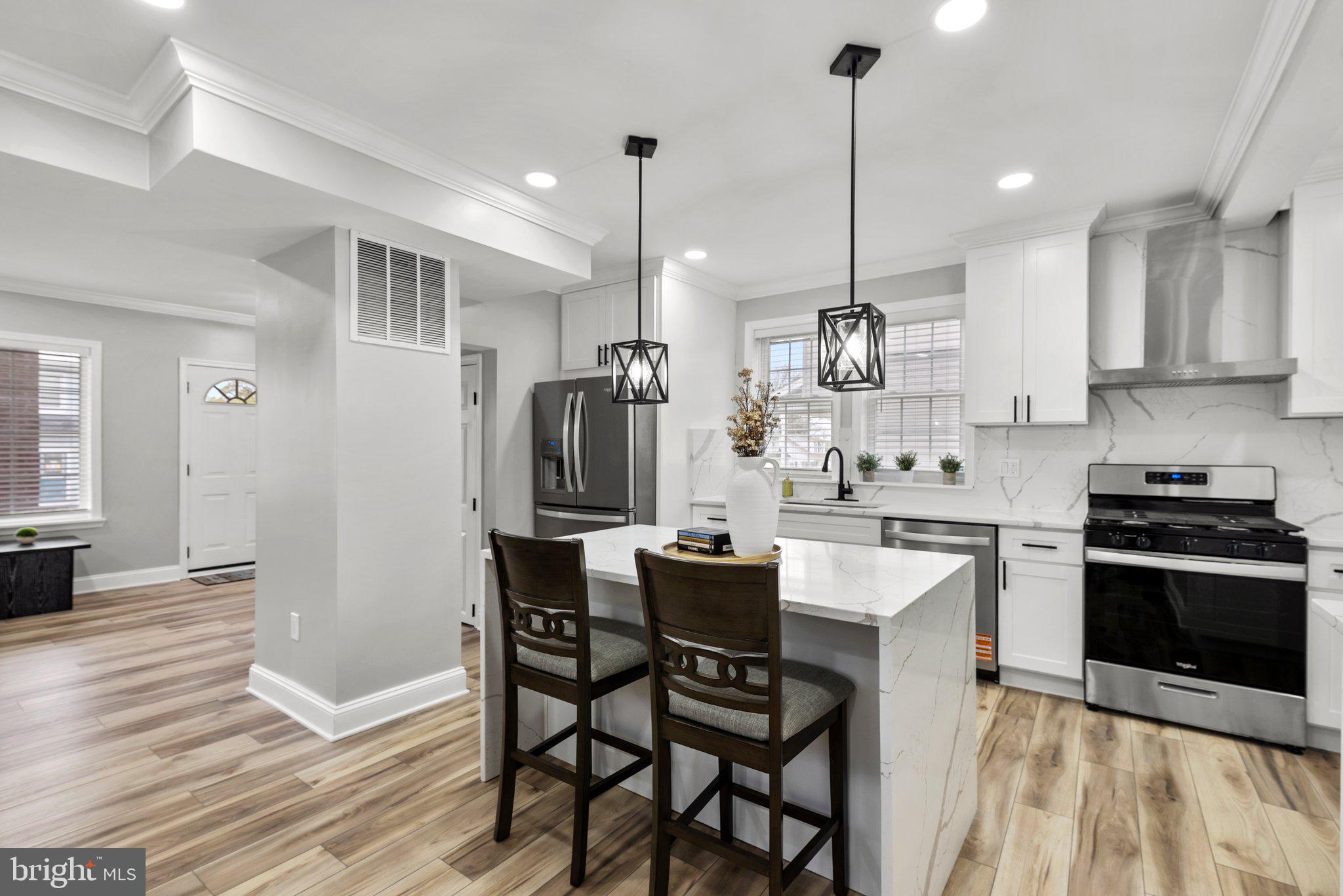 NEW PITTSBURG - Residential