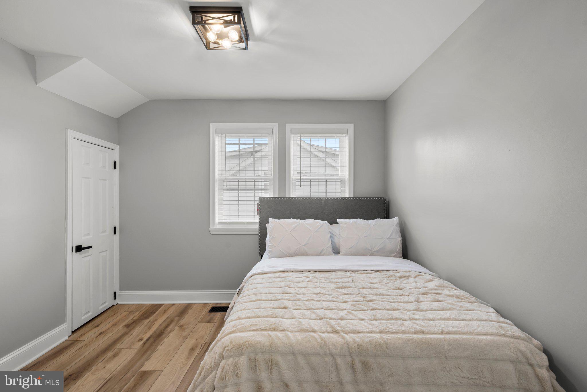 NEW PITTSBURG - Residential