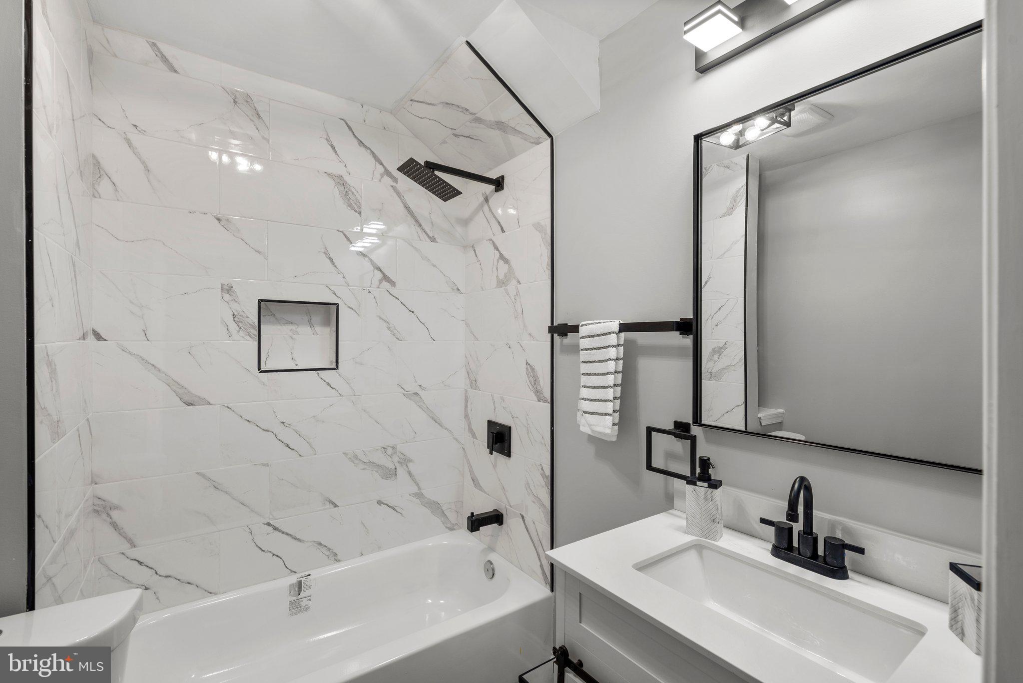 NEW PITTSBURG - Residential