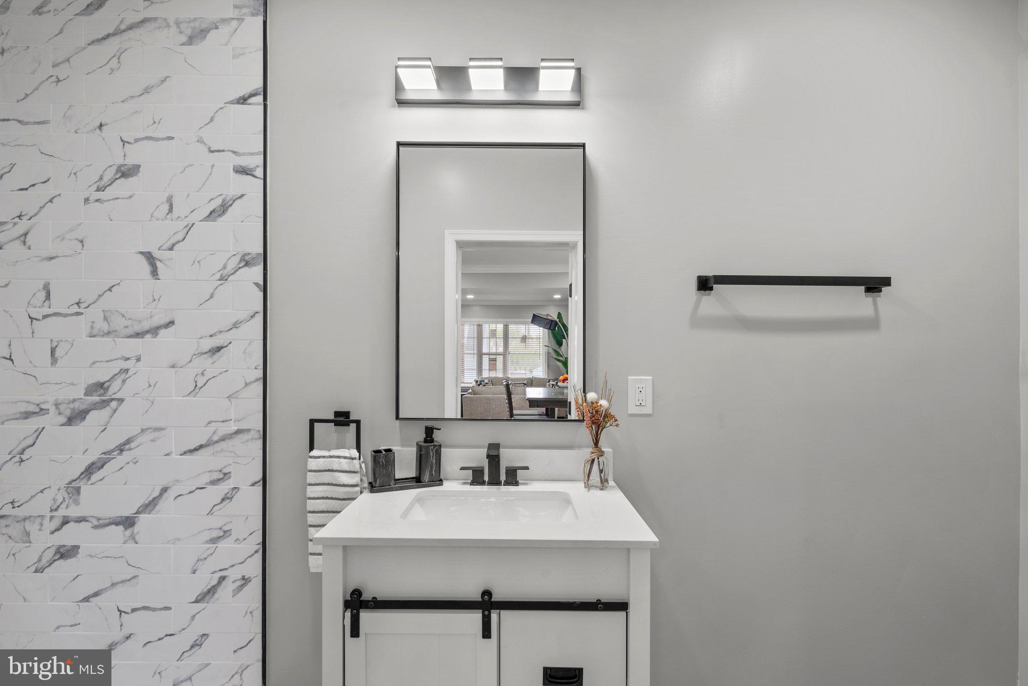 NEW PITTSBURG - Residential