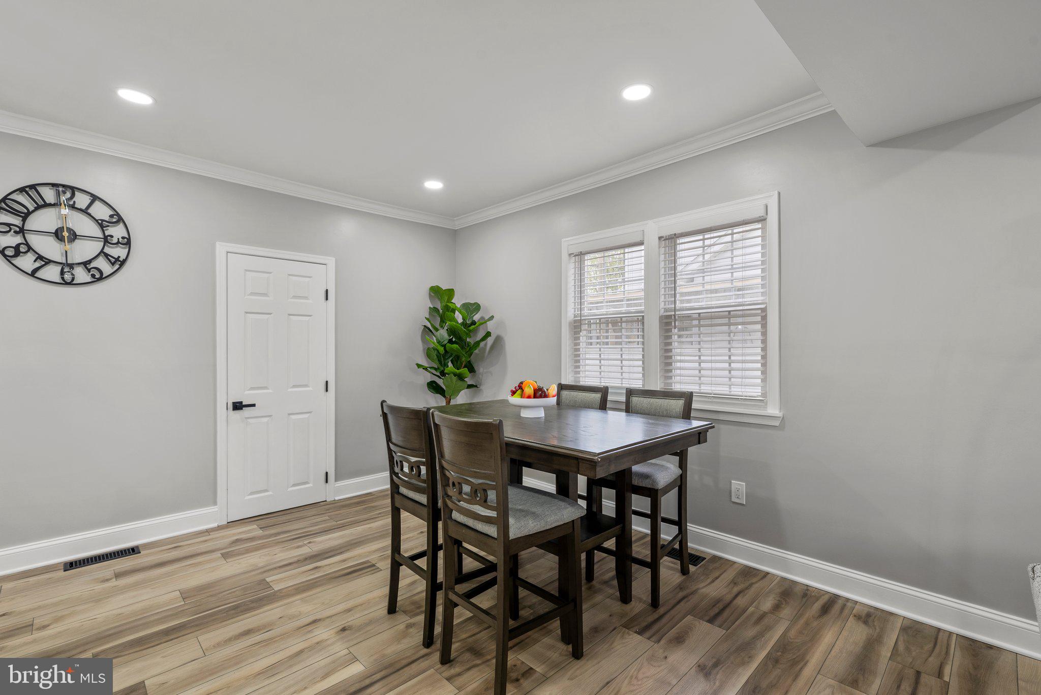 NEW PITTSBURG - Residential