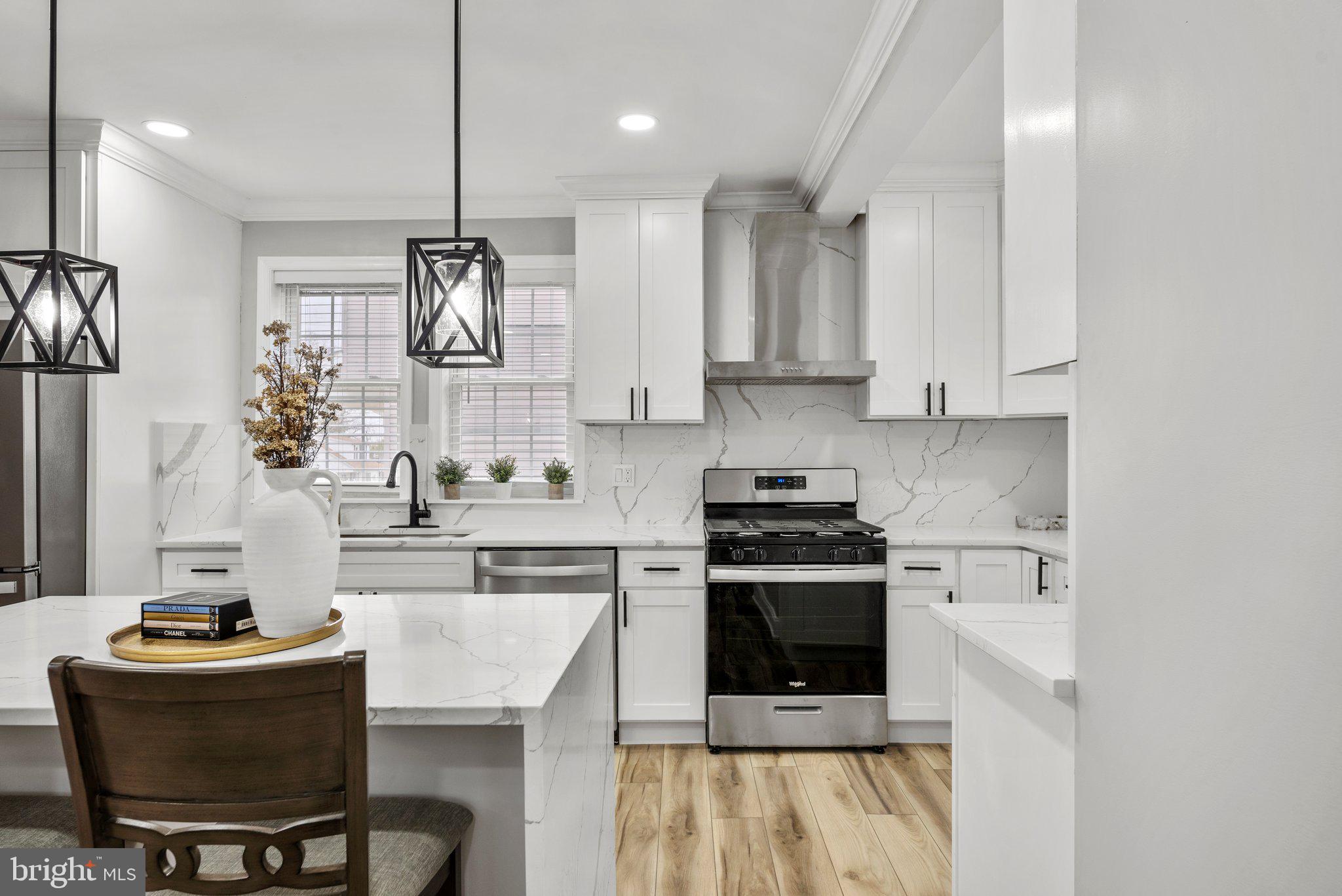 NEW PITTSBURG - Residential