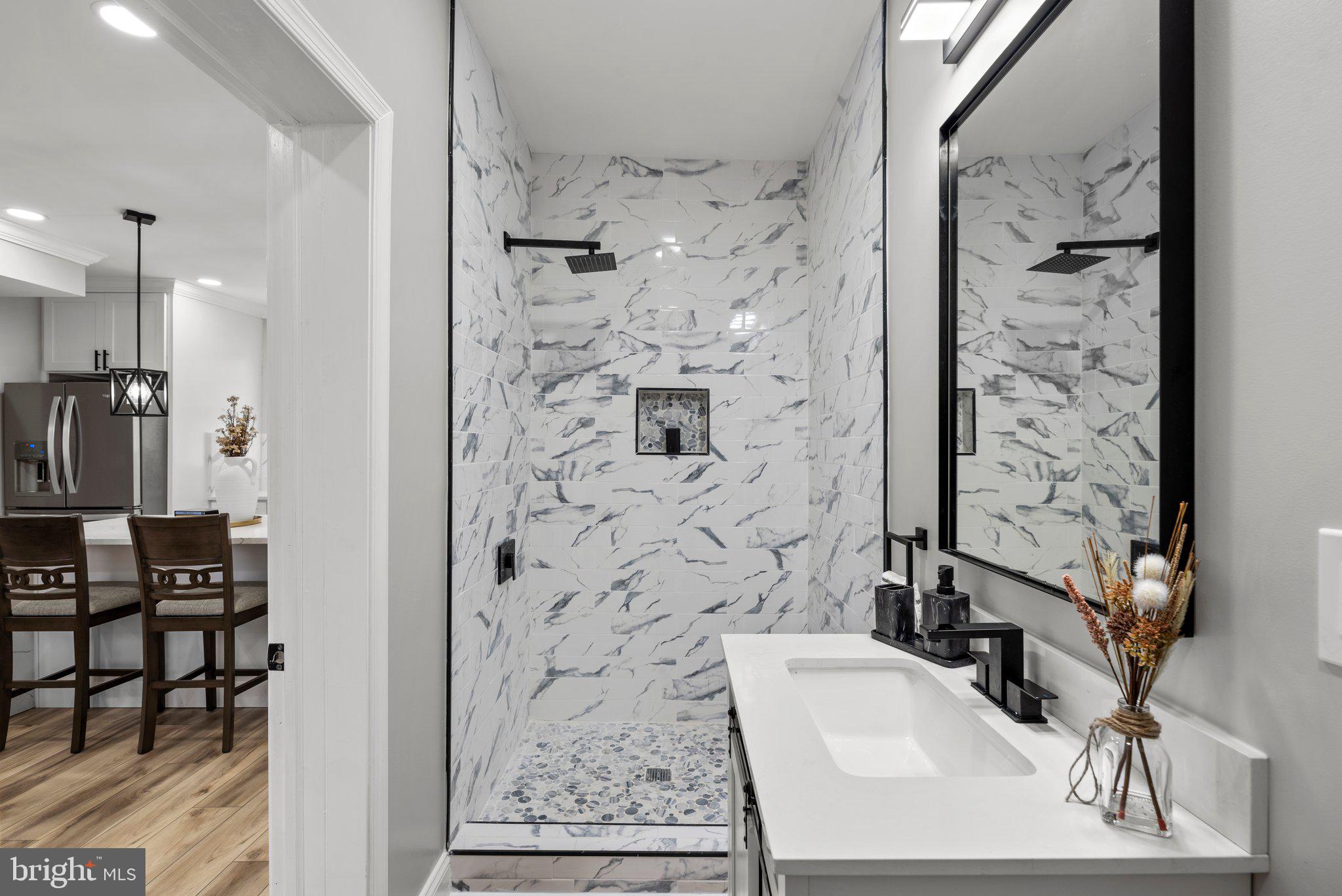 NEW PITTSBURG - Residential