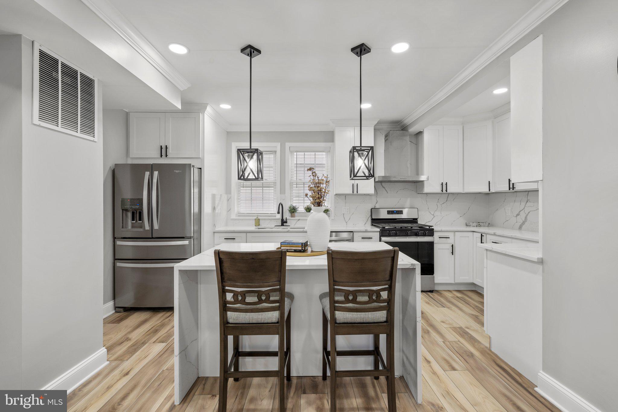 NEW PITTSBURG - Residential