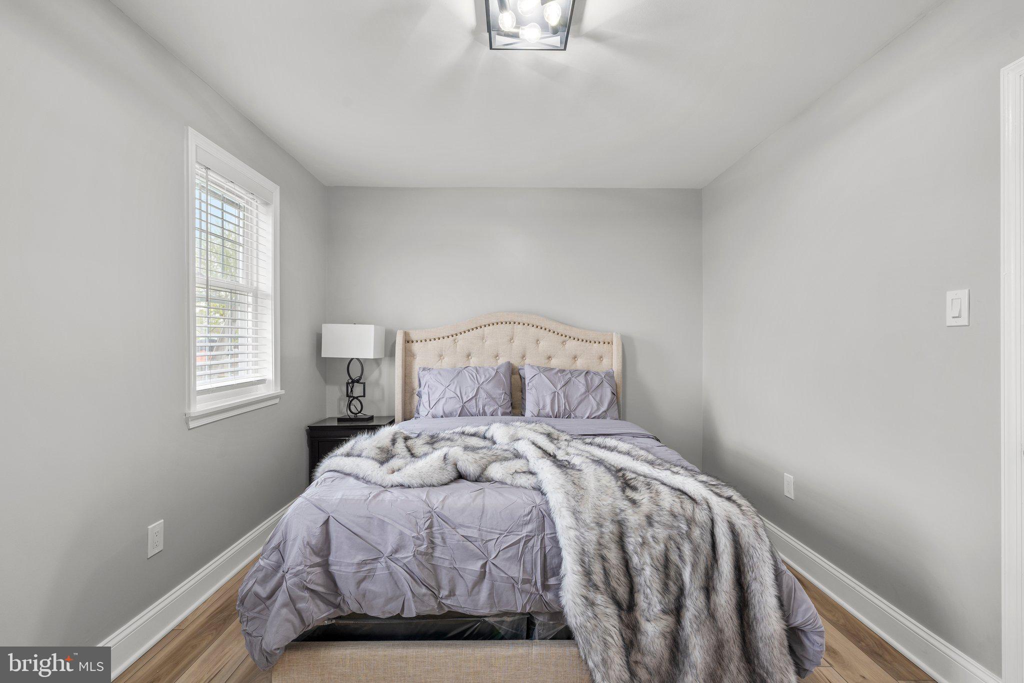 NEW PITTSBURG - Residential