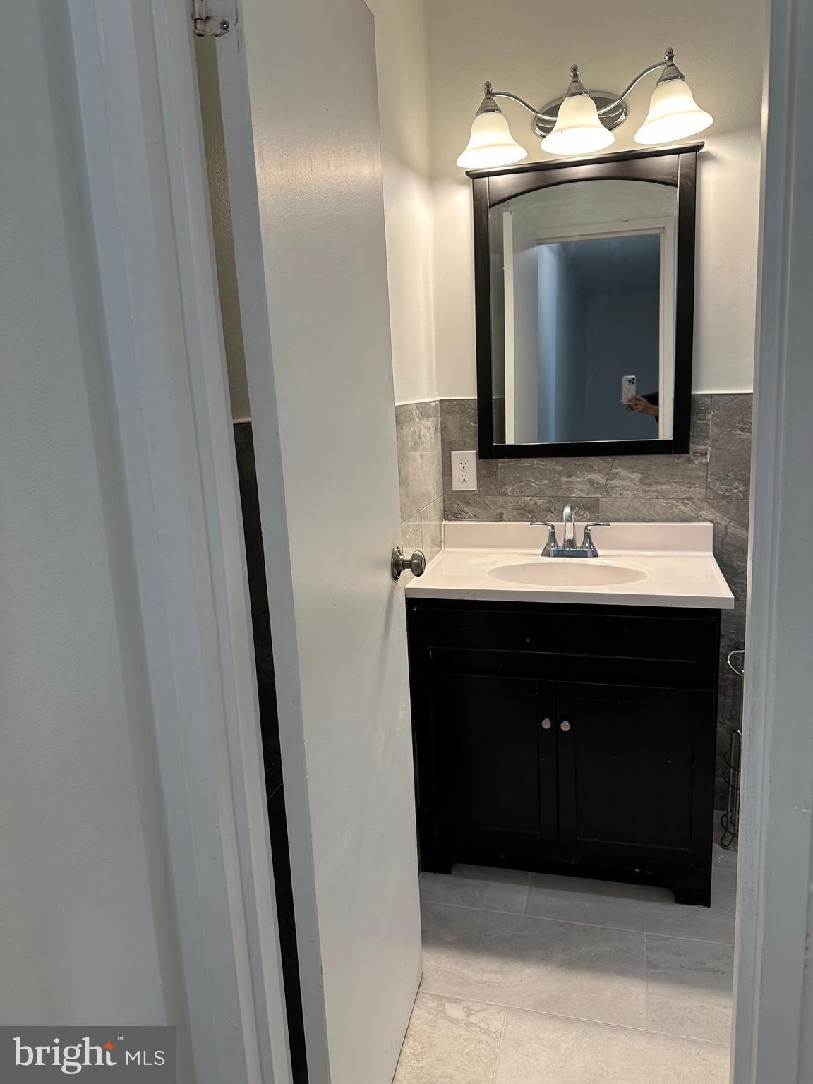 SAW MILL RUN - Residential Lease