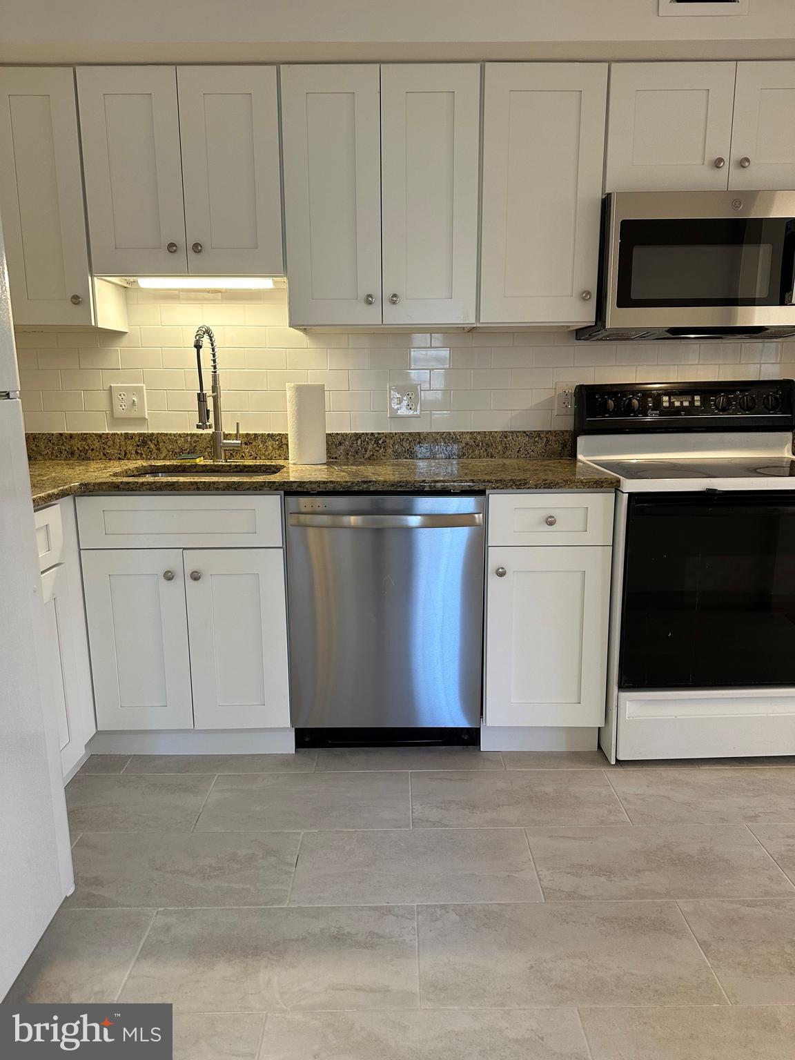 SAW MILL RUN - Residential Lease