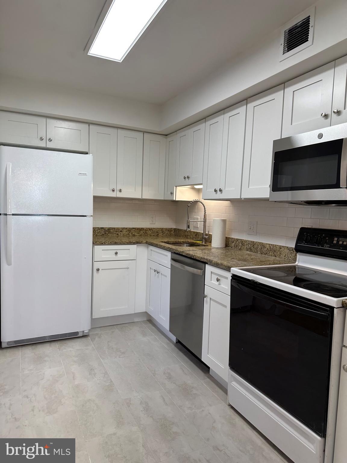 SAW MILL RUN - Residential Lease