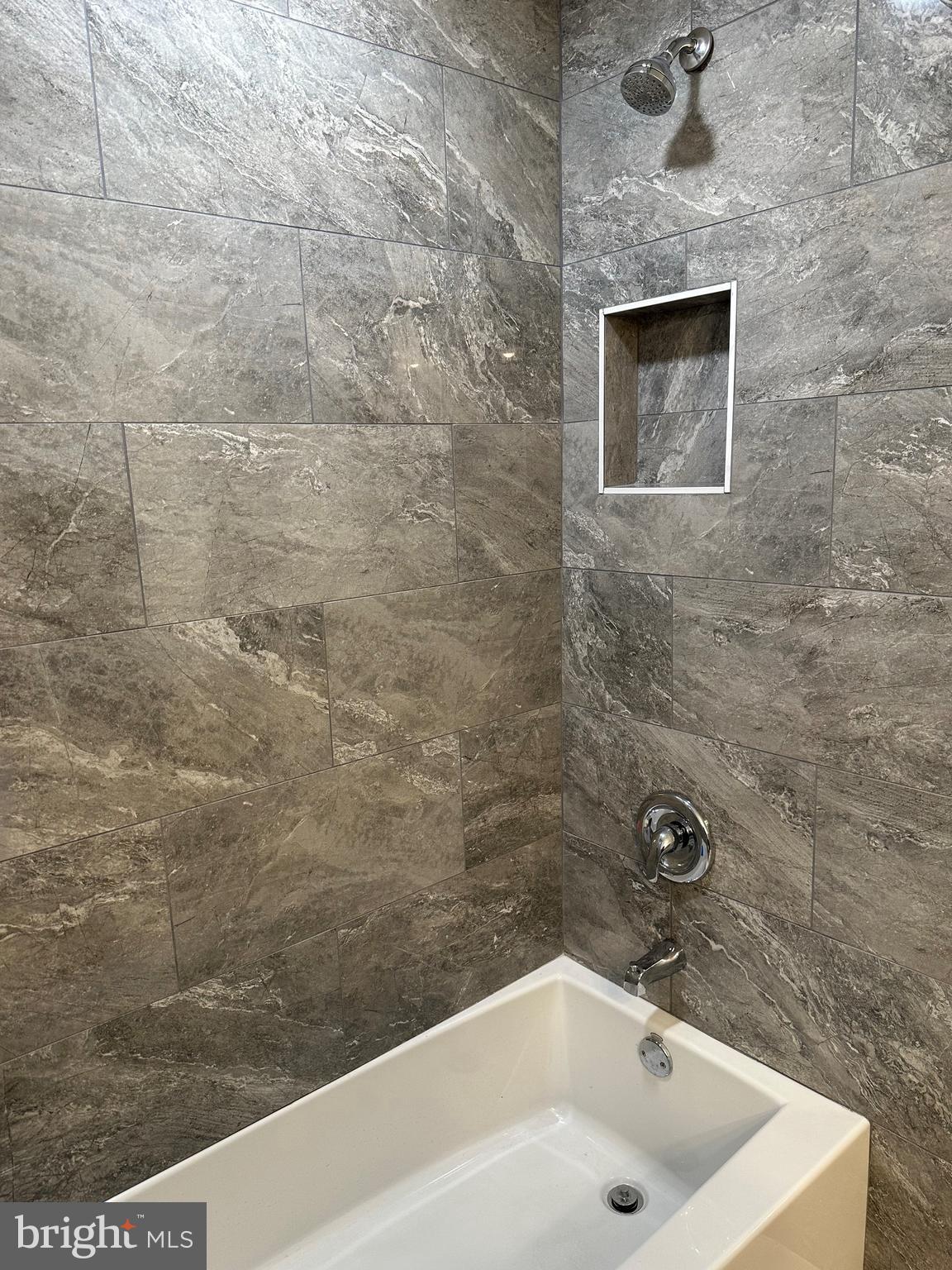 SAW MILL RUN - Residential Lease