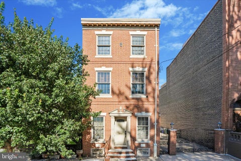 Townhouse For Sale - 2341 E Dauphin Street<br/> PHILADELPHIA, PA 19125