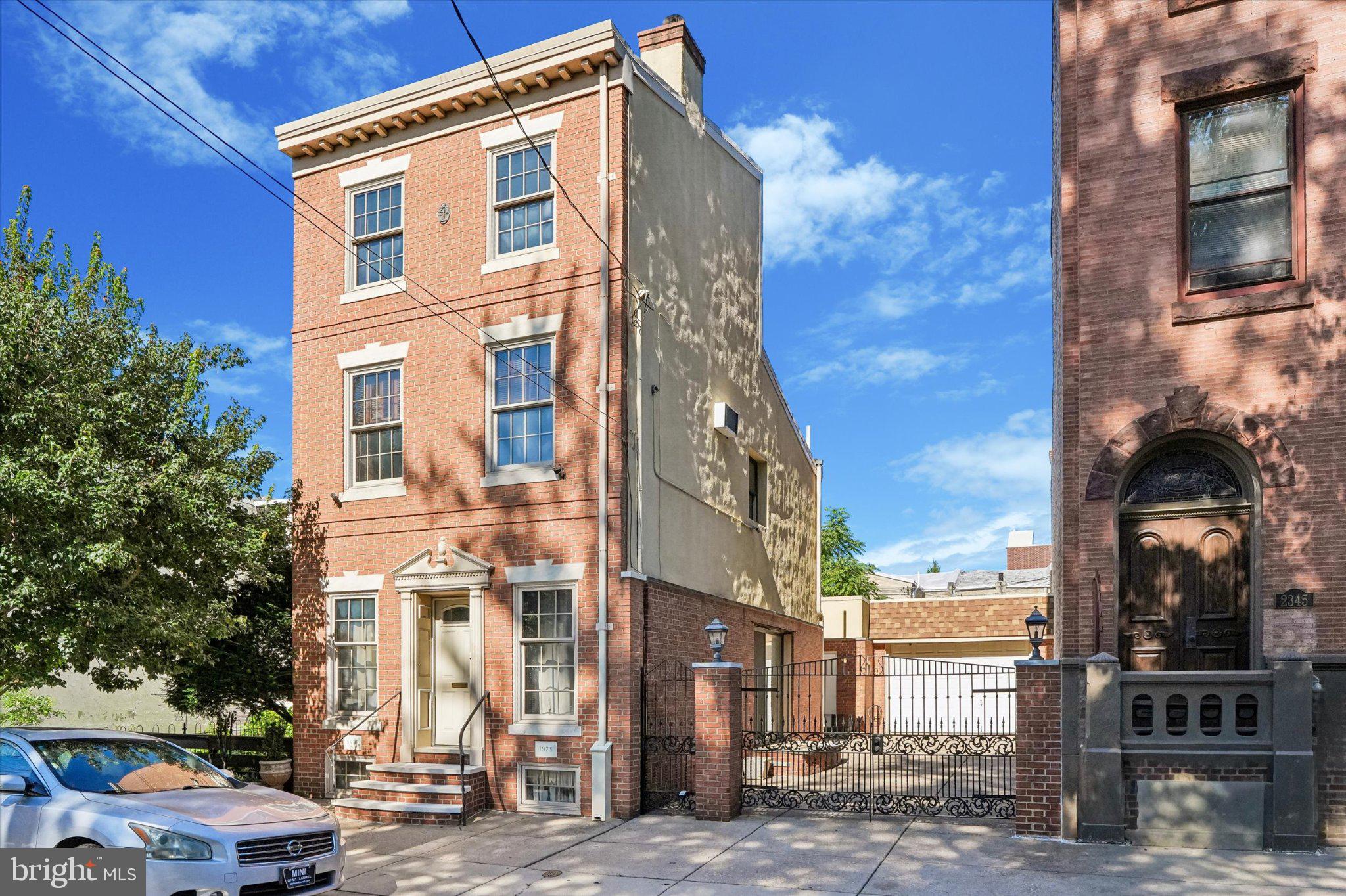 2341 E DAUPHIN STREET 43