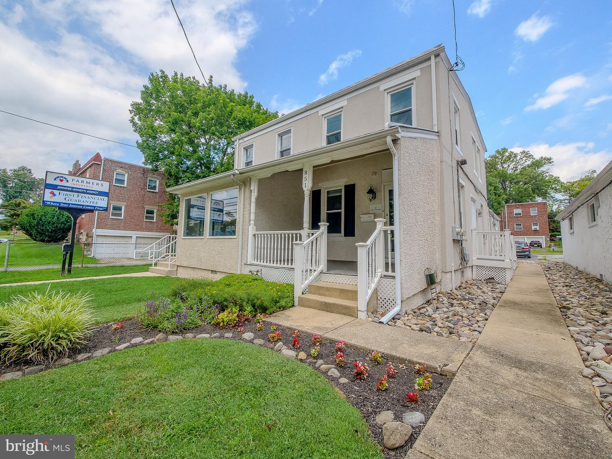 851 N PROVIDENCE ROAD