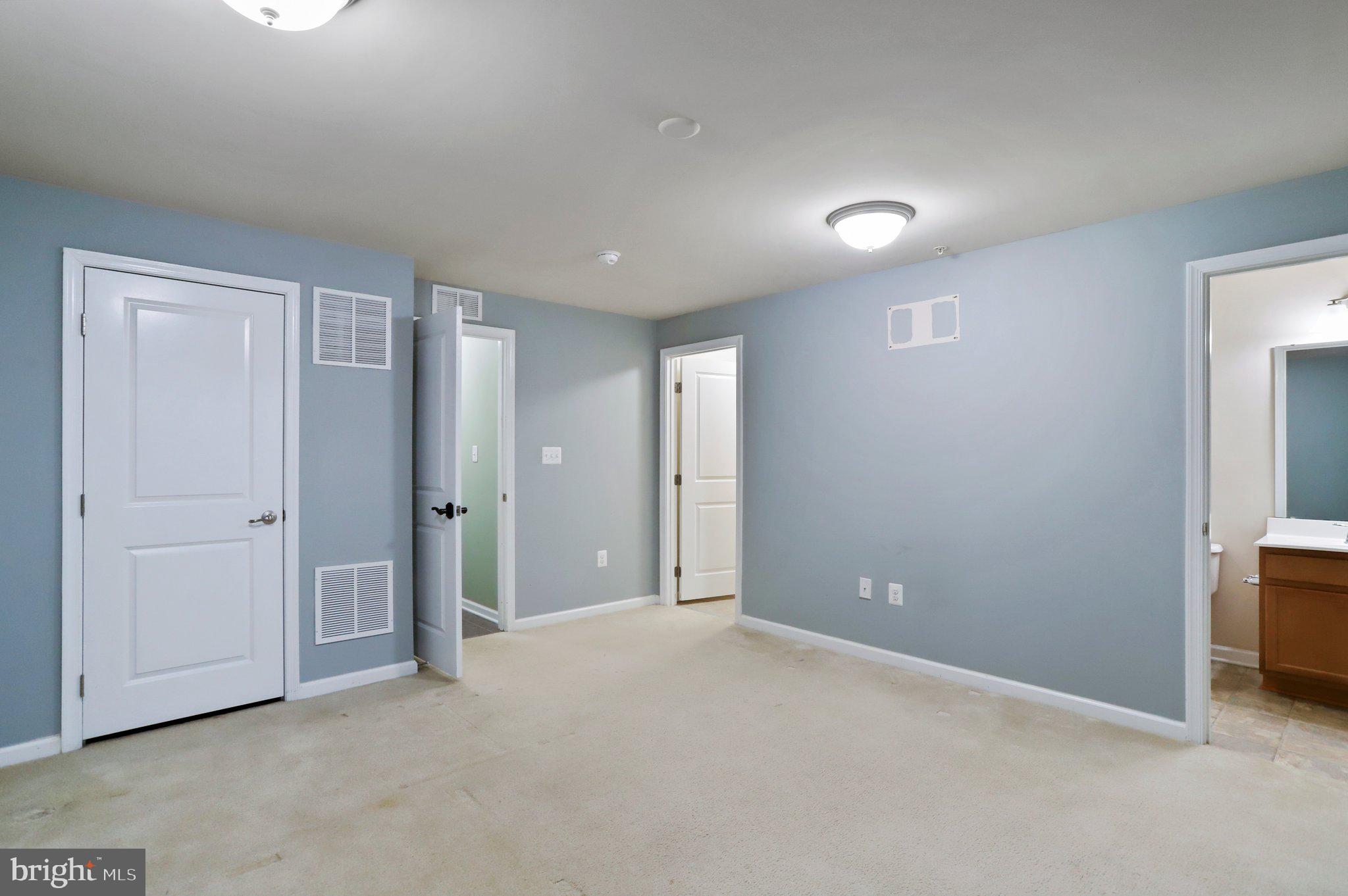 ELLICOTT CROSSING - Residential Lease