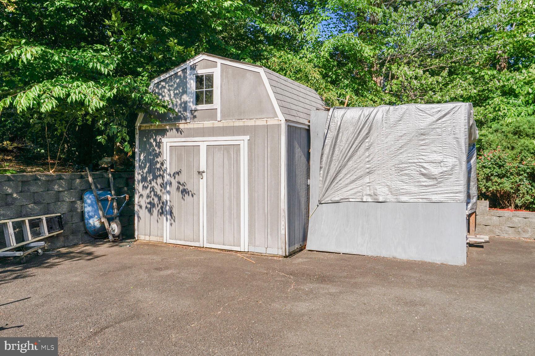 BALLANTRAE ESTATES - Residential