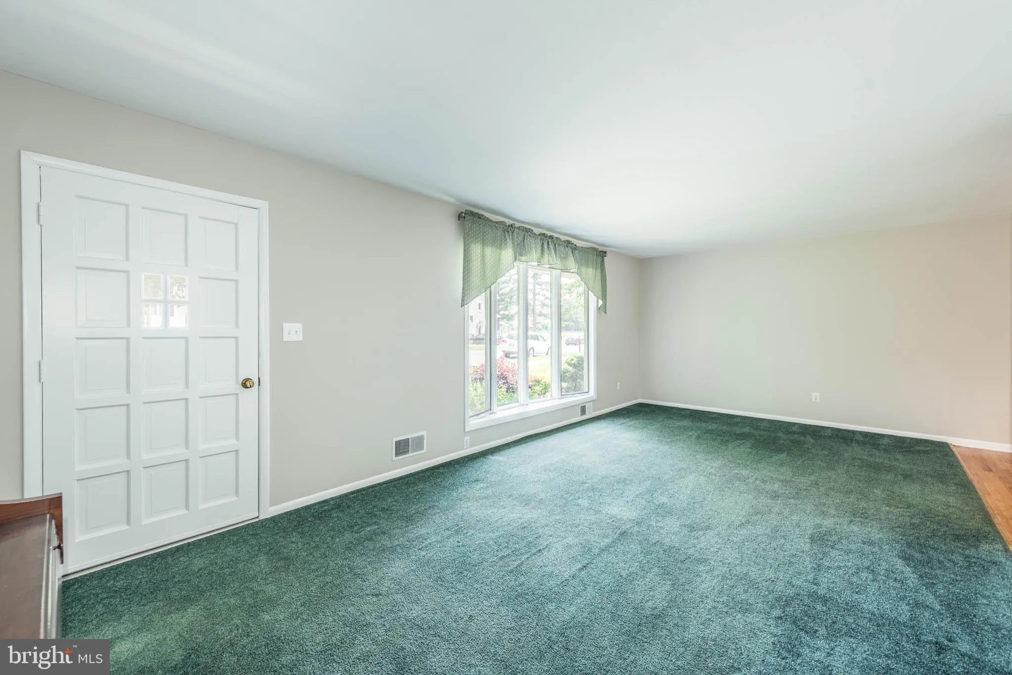 Linthicum Heights, Maryland 21090, United States, 4 Bedrooms Bedrooms, ,2 BathroomsBathrooms,Residential,Active,131756