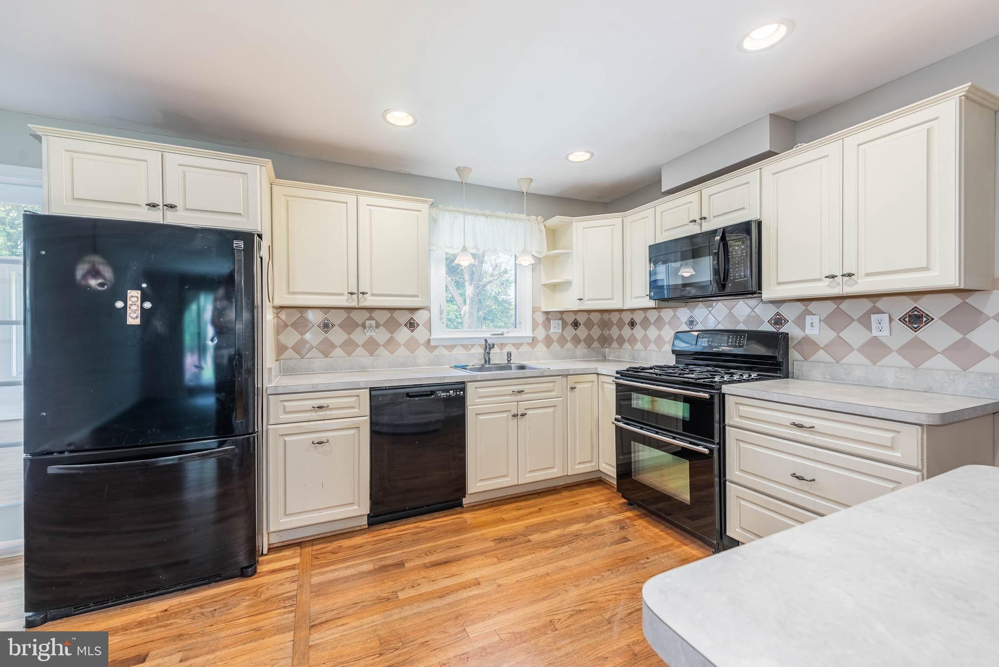 LINTHICUM HEIGHTS - Residential