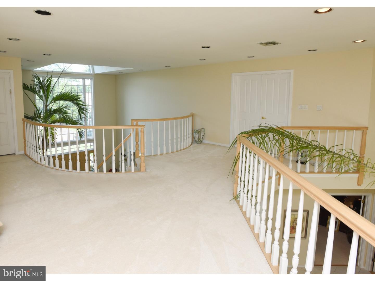 LONG LANE FARMS 3 - Residential