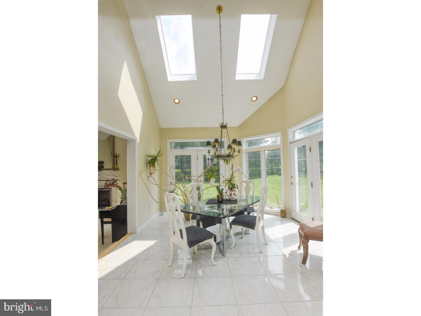 LONG LANE FARMS 3 - Residential