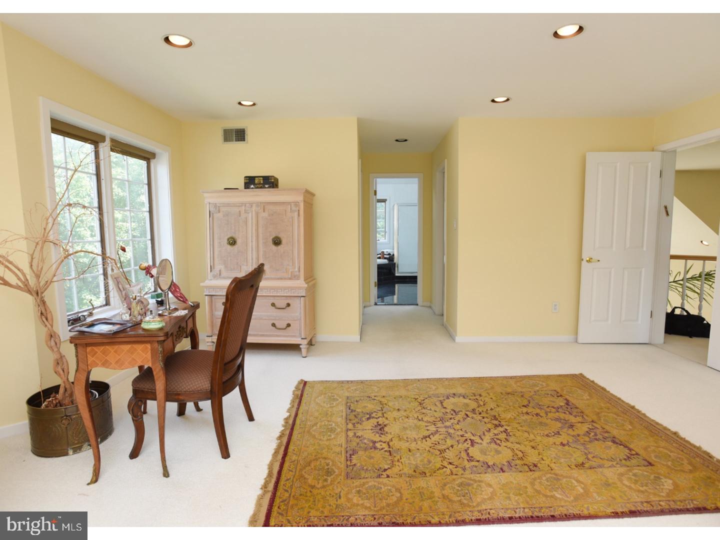 LONG LANE FARMS 3 - Residential