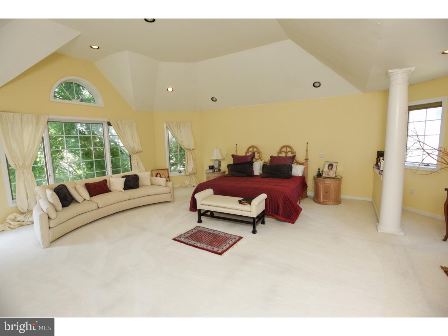 LONG LANE FARMS 3 - Residential