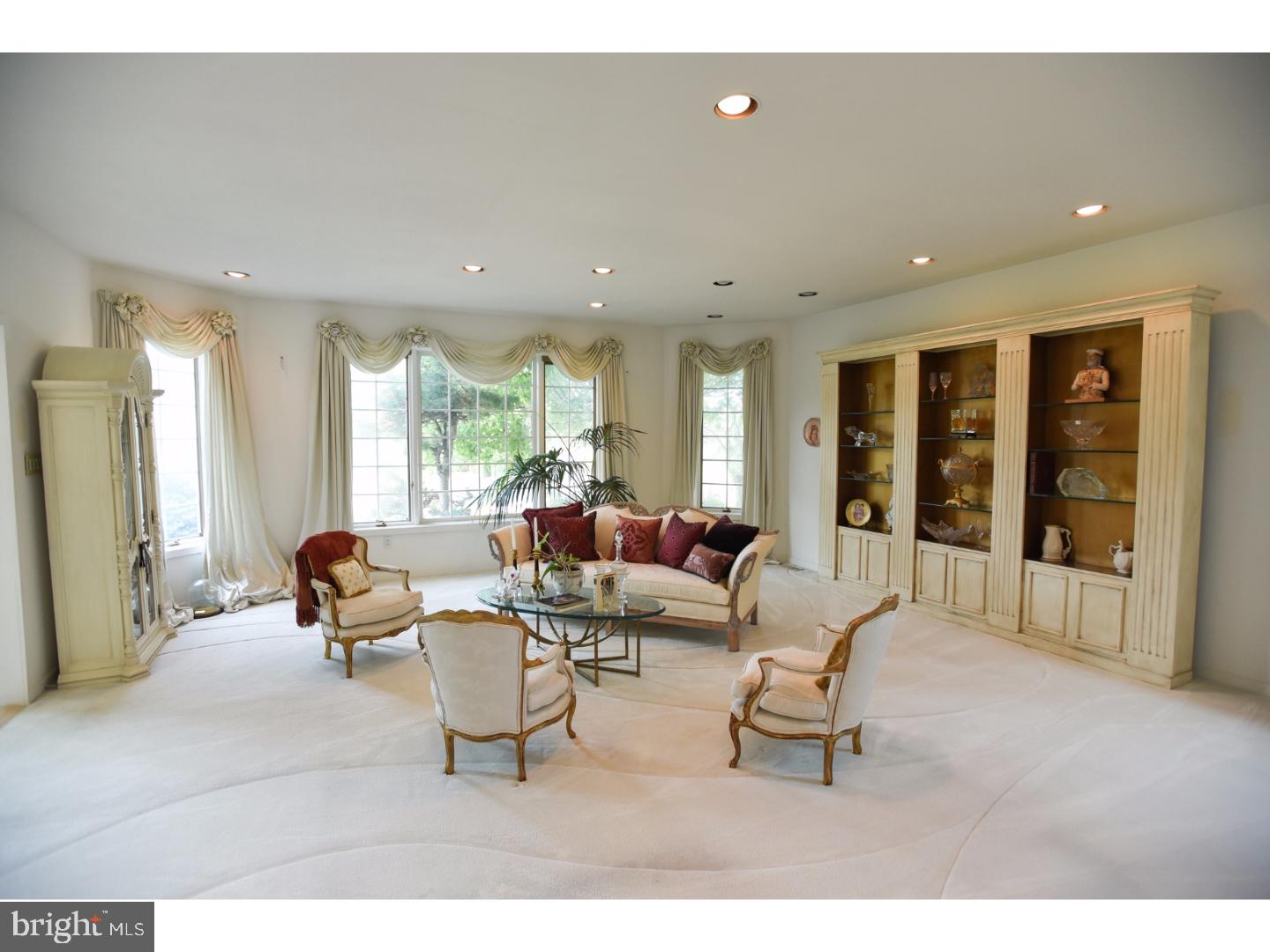 LONG LANE FARMS 3 - Residential