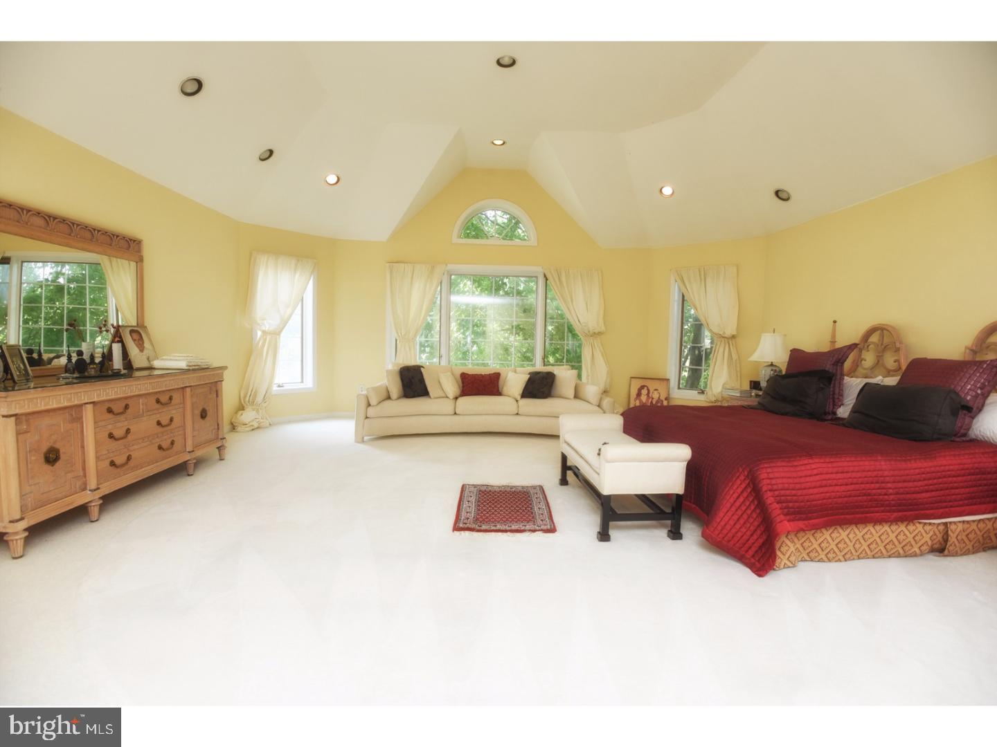 LONG LANE FARMS 3 - Residential