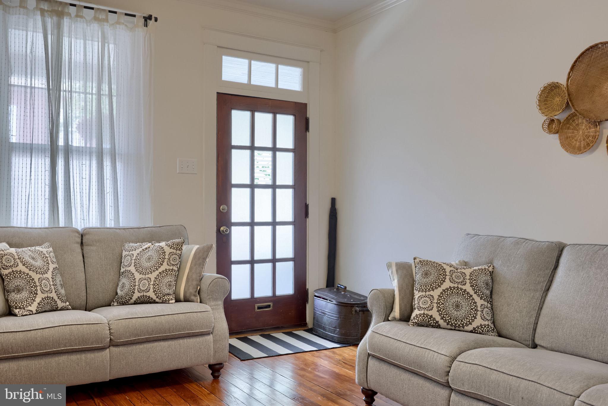 728 WALNUT STREET