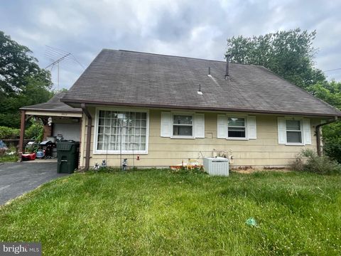 Homes For Sale - 8012 Noel Street<br/> ALEXANDRIA, VA 22309