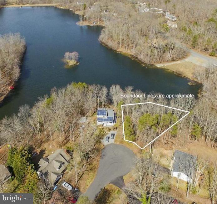 LAKE WILDERNESS - Land