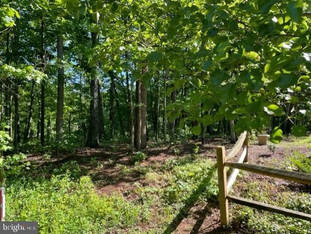 LAKE WILDERNESS - Land