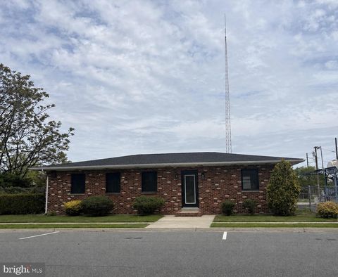 Photo of 95 Lincoln Avenue, HAMMONTON, NJ 08037 (MLS # NJAC2024364)