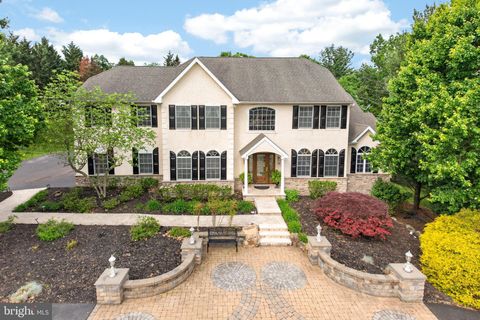 Photo of 1001 Michael Lane, EAGLEVILLE, PA 19403 (MLS # PAMC2180992)