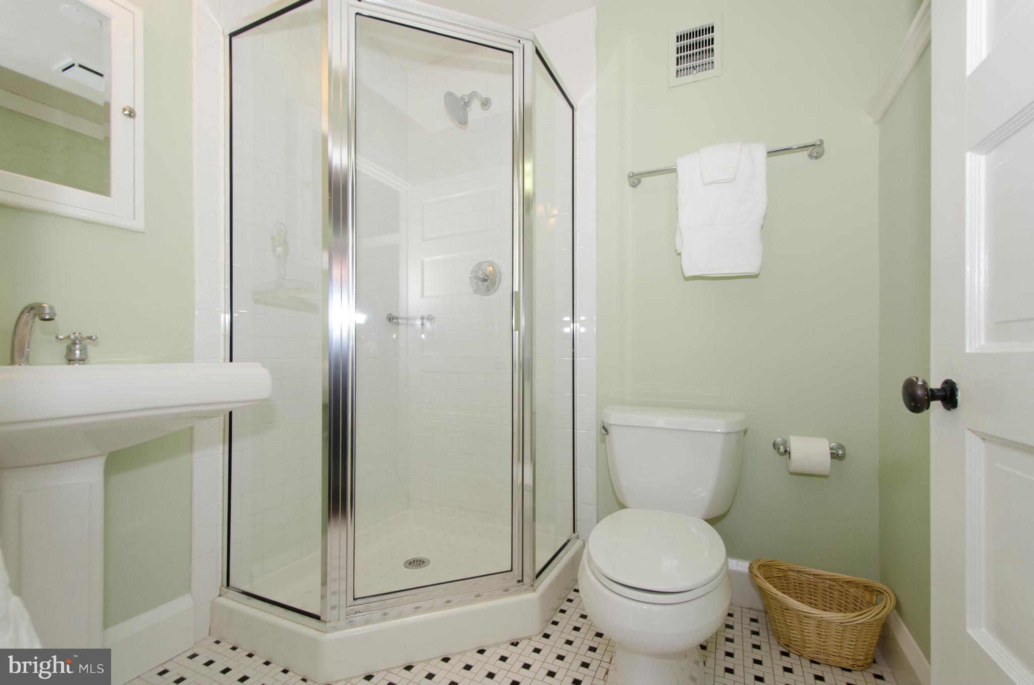 GREATER HOMELAND HISTORIC DISTRICT - Residential