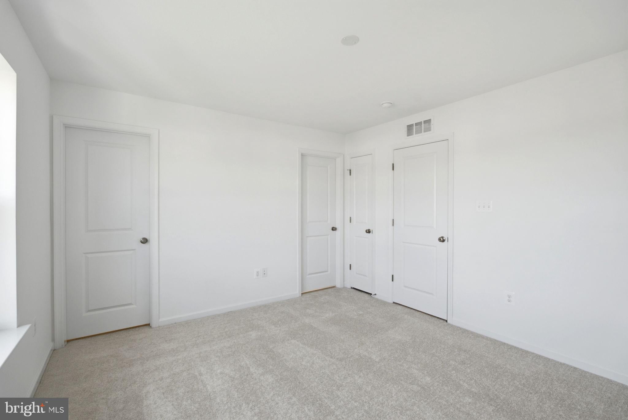 405 FONTANA CIRCLE