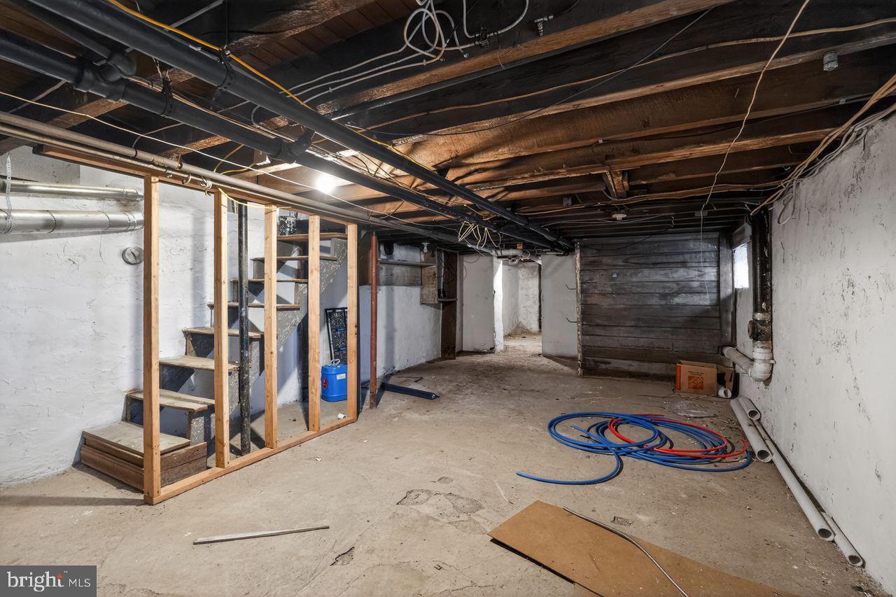 FORT WASHINGTON - Residential