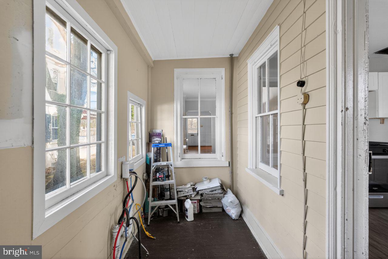 FORT WASHINGTON - Residential