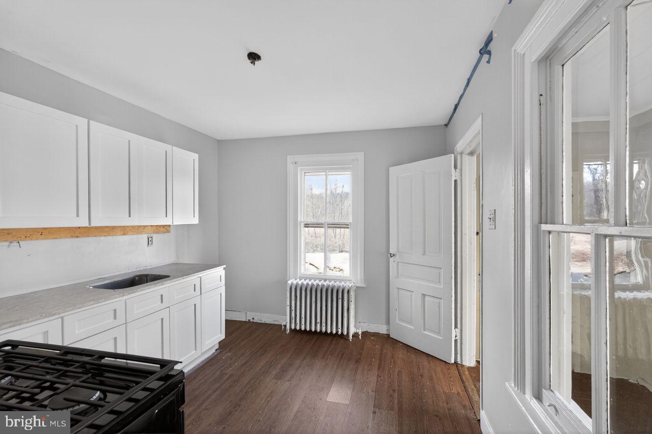 FORT WASHINGTON - Residential