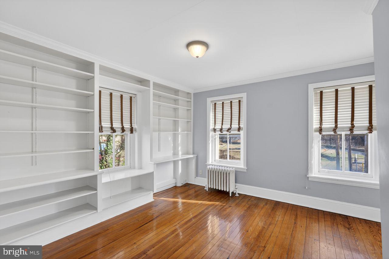 FORT WASHINGTON - Residential