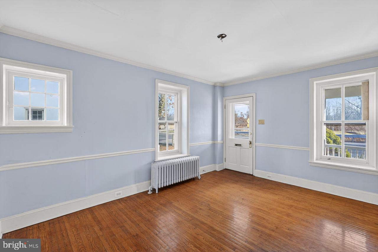 FORT WASHINGTON - Residential