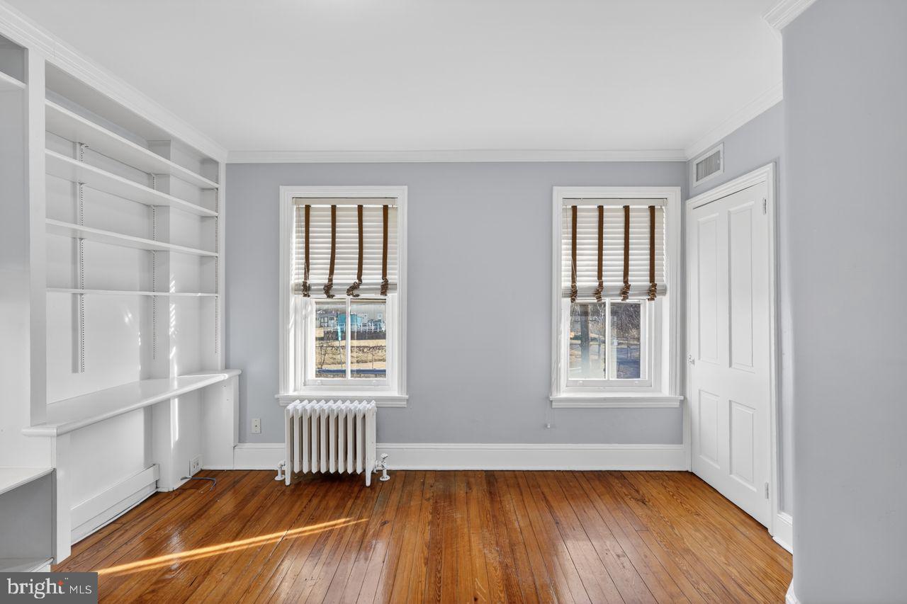 FORT WASHINGTON - Residential