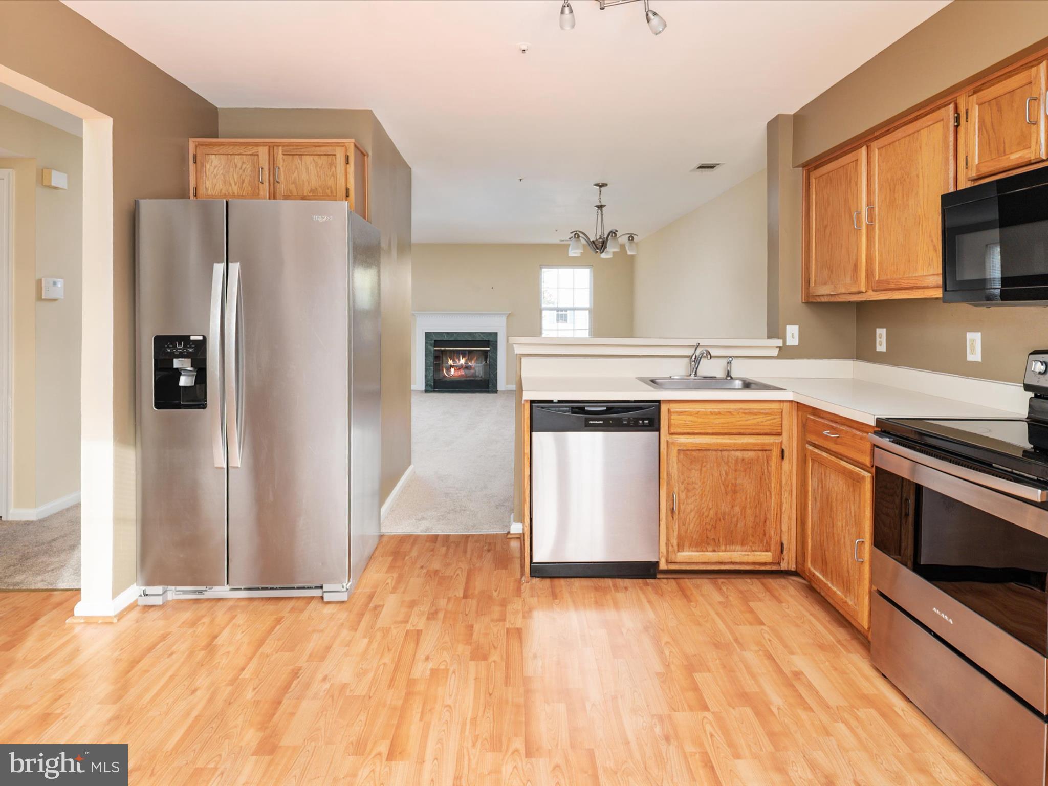 2402 WENTWORTH DRIVE