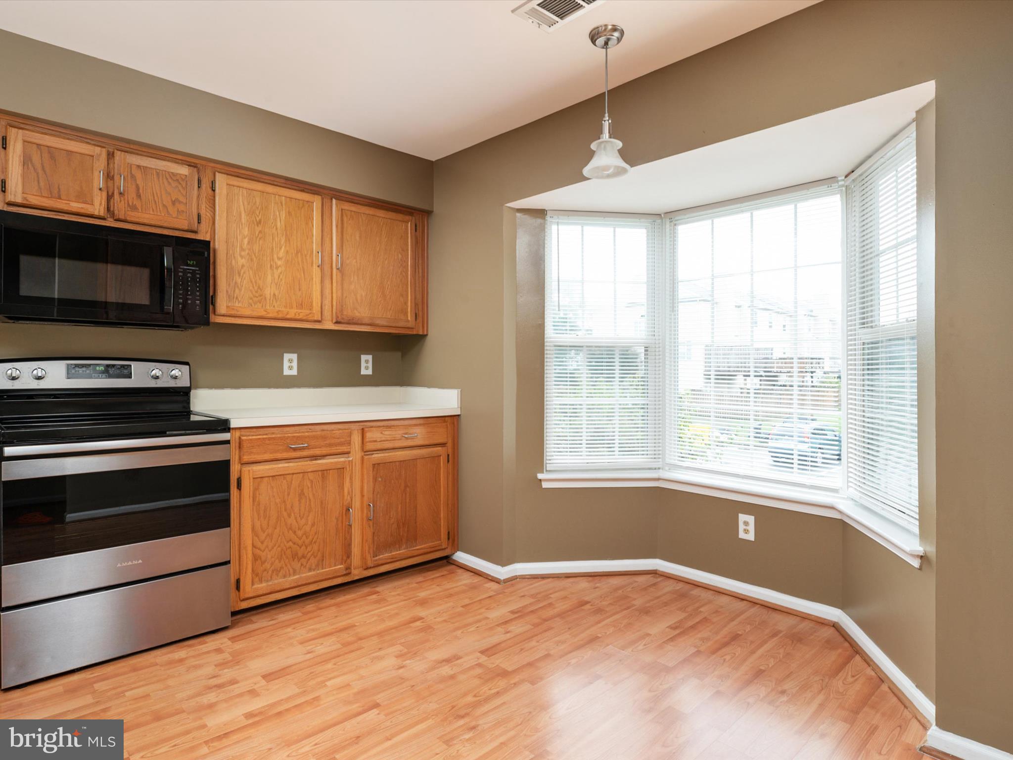 2402 WENTWORTH DRIVE