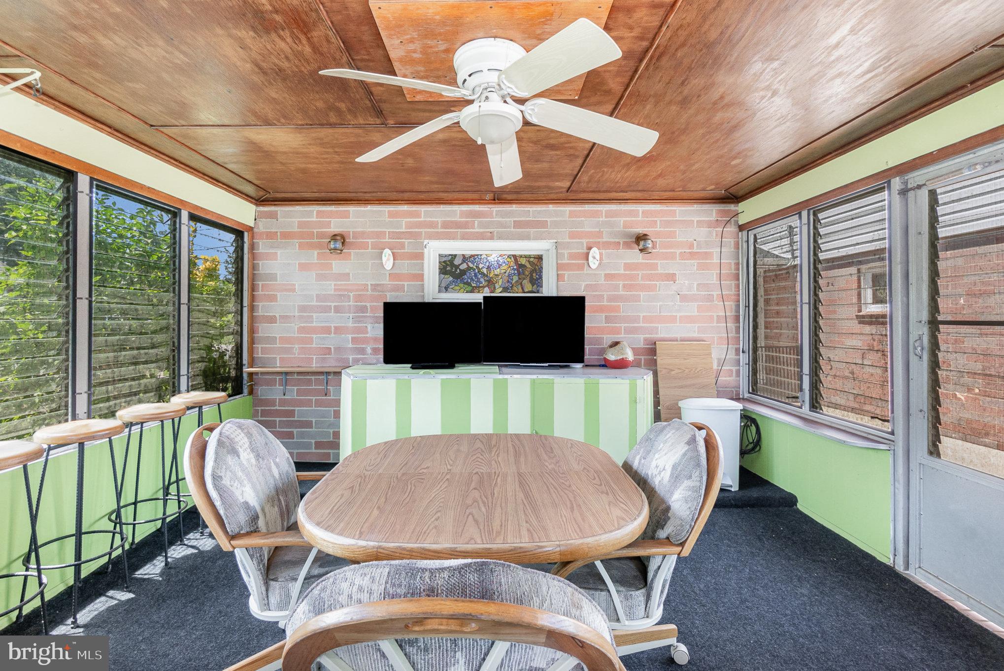 PERRY HALL - Residential